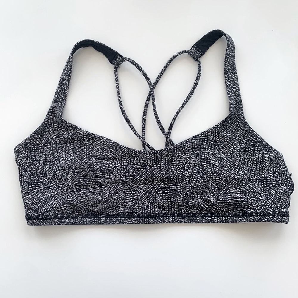Lululemon sports bra
